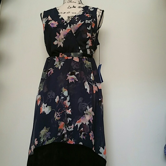 Vera Wang Floral Dress - Picture 2 of 3