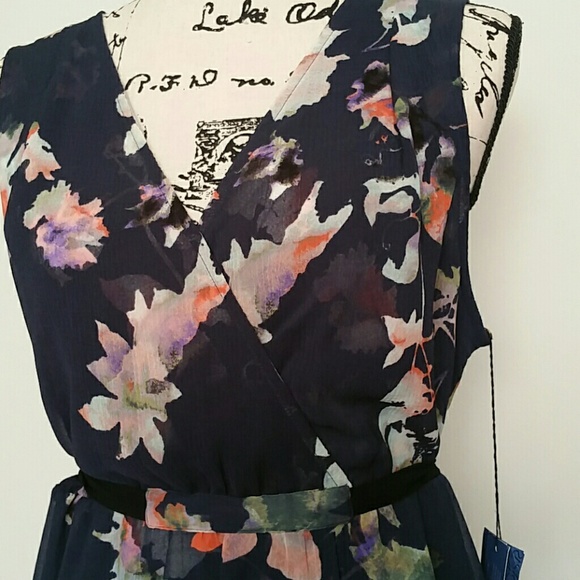 Vera Wang Floral Dress - Picture 3 of 3