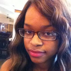 Meet your Posher, Roshanell