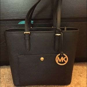 MK Jet Set Medium Saffiano Leather Tote
