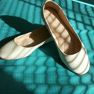 Snakeskin Textured Ballet flats