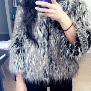 Faux fur 3/4 sleeve coat