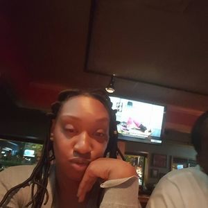 Meet your Posher, Devoe