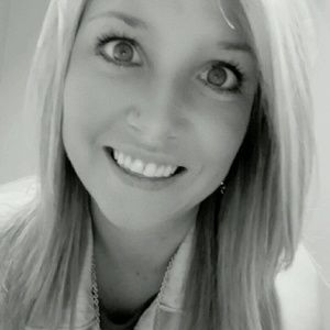 Meet your Posher, Stefany