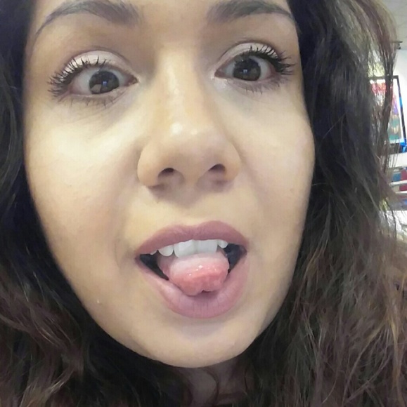 Meet your Posher, Eliana