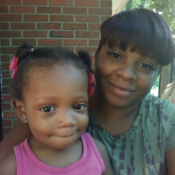 Meet your Posher, Ninera - Picture 1 of 1