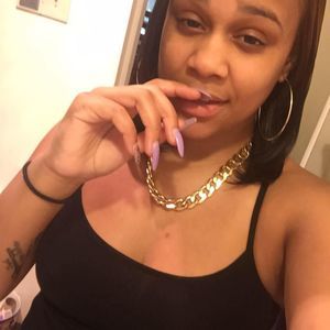 Meet your Posher, Aisha