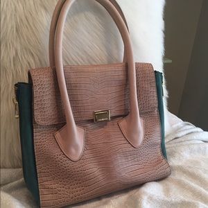 Pour la Victoire cream and green handbag