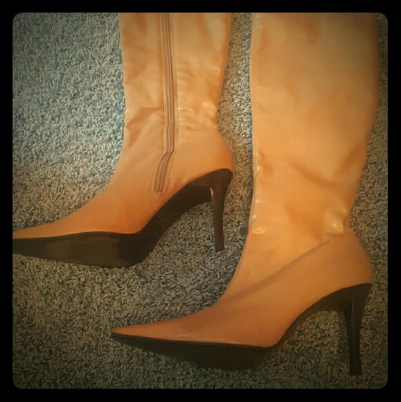 Women's heeled boots