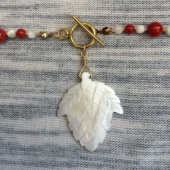 Unique coral necklace - Picture 2 of 3