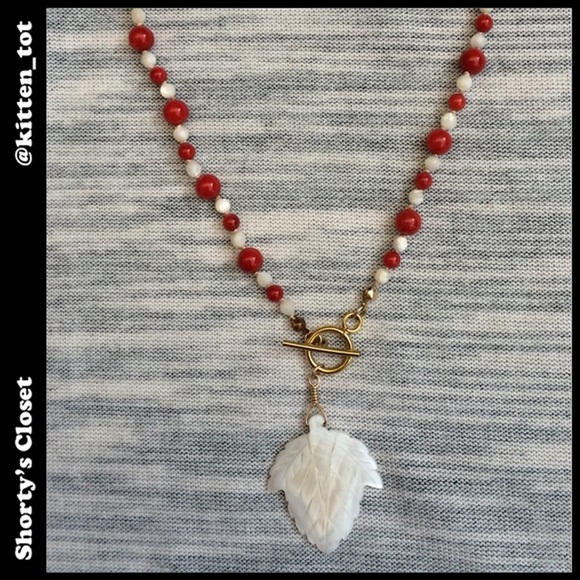 Unique coral necklace - Picture 1 of 3