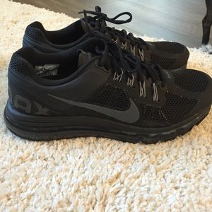 Never worn men's Nike airmax