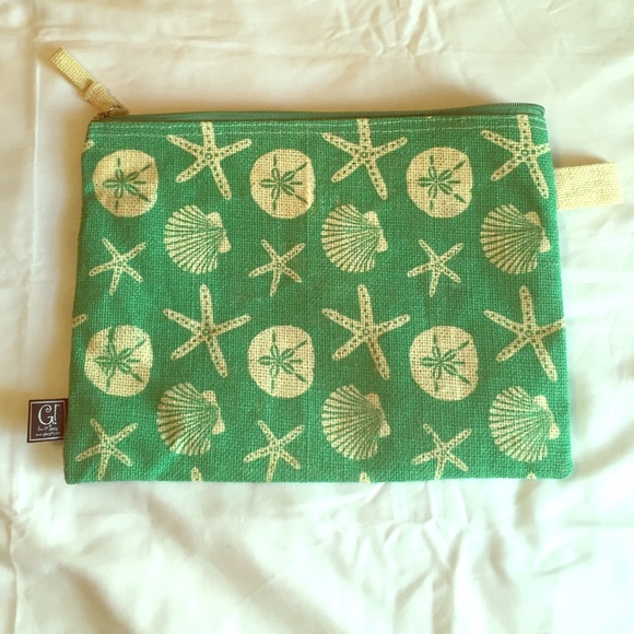 Seashell beach zippered bag