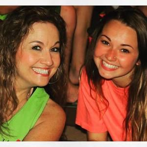 Meet your Posher, Candace