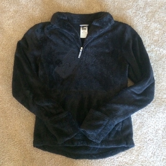 The North Face Jackets & Blazers - ⚡️Black North Face Fleece Pullover
