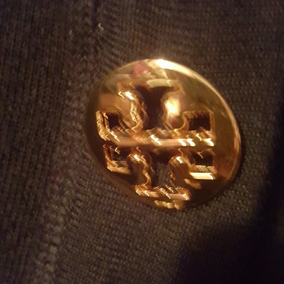 Tory burch stunning sweater!!! - Picture 3 of 4