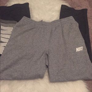 Mens Nike Sweats Large.