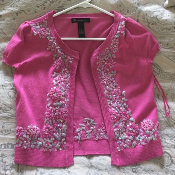 Short sleeve cropped sweater
