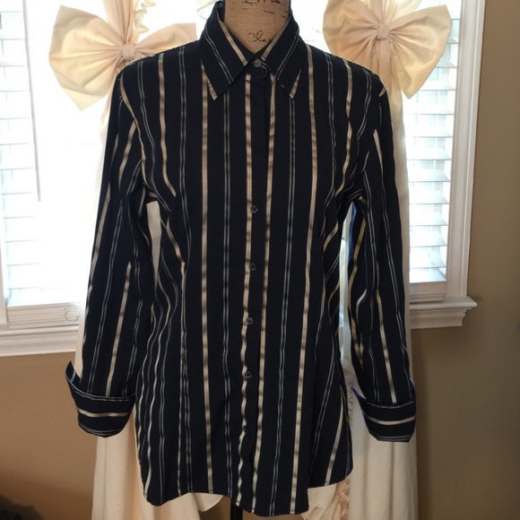 New York & Company Tops - ❤️SOLD❤️