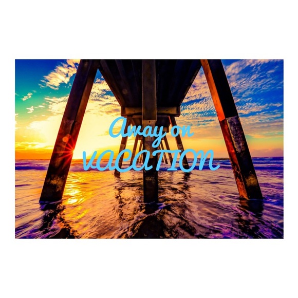 My closet is currently closed. - Picture 1 of 1