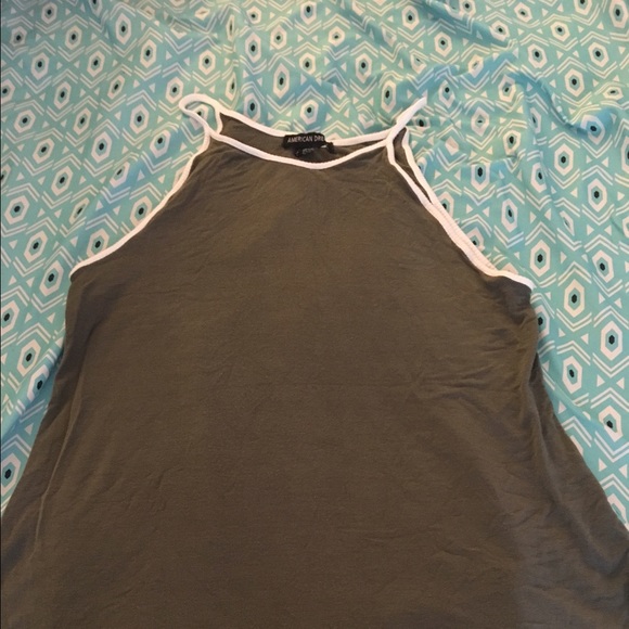 Green halter top - Picture 1 of 2