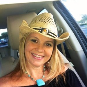 Meet your Posher, Karen