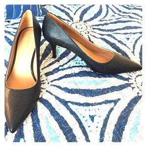 Black snakeskin leather Nine West Margot heels!