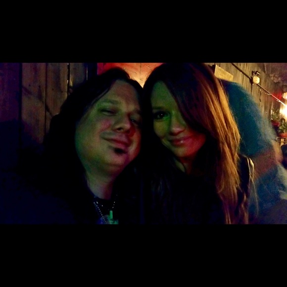 Meet your Posher, Amber - Picture 2 of 2