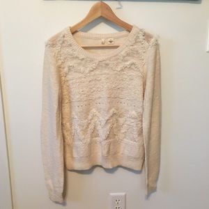 Cream sweater with fun texture detail! Like new!!!
