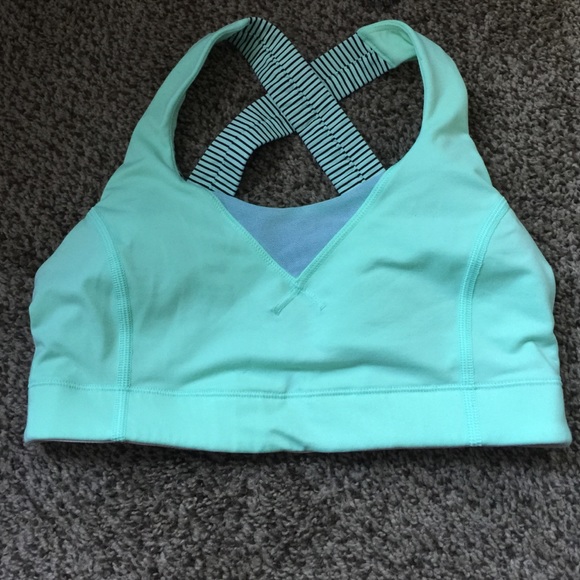 Lululemon sport bra mint green with mesh detail