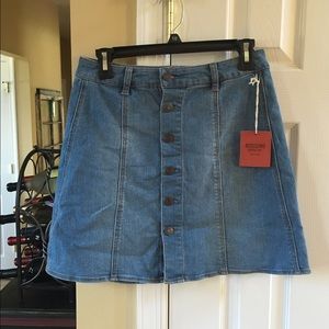 Denim skirt NWT