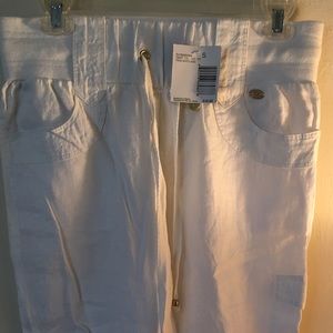 White Guess Capri pant