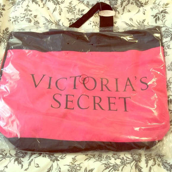 Brand new Victorias Secret bad - Picture 1 of 4