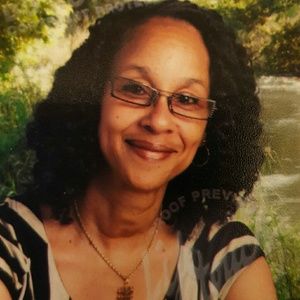 Meet your Posher, Desiree