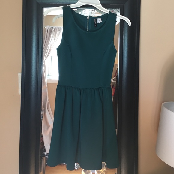 H&M Forrest Green mini dress size 4