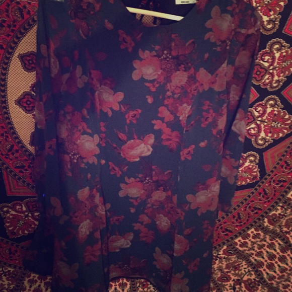 Urban outfitters mid sleeve dress