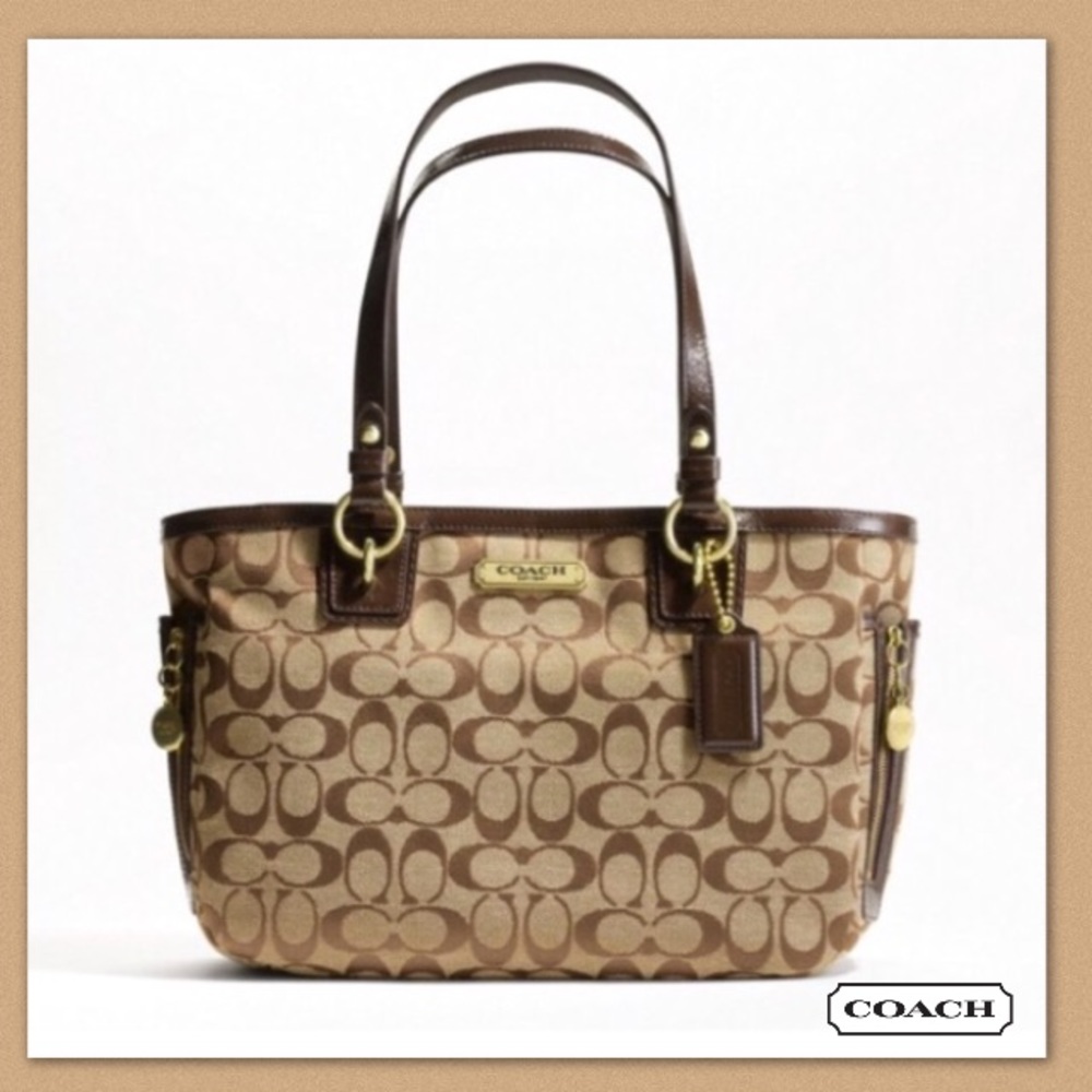 COACH Gallery Signature Zipper Tote