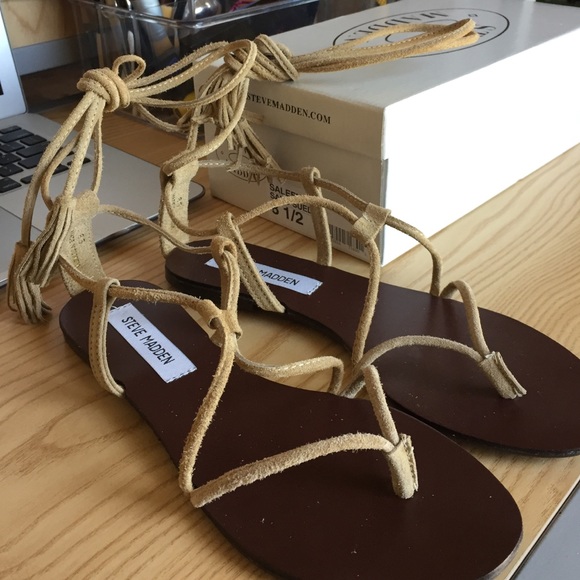Saleena Steve Madden lace-up ties sandal