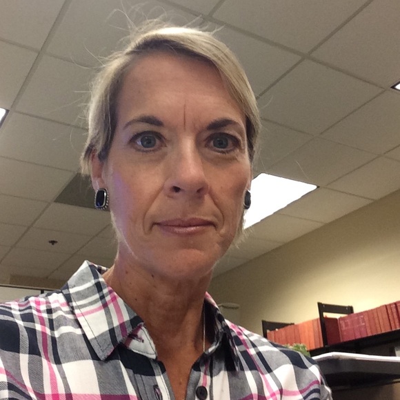 Meet your Posher, Kim - Picture 1 of 1