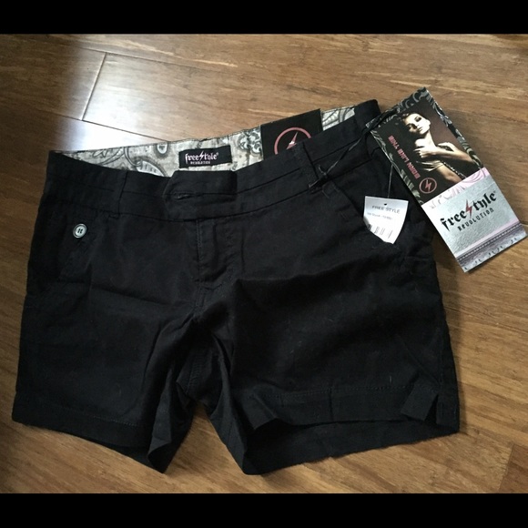FreeStyle Revolution shorts NWT