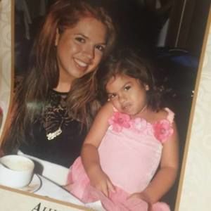 Meet your Posher, Vanessa