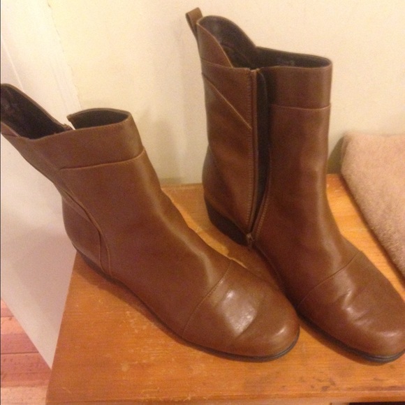 AEROSOLES Shoes - Aerosols brown leather boots