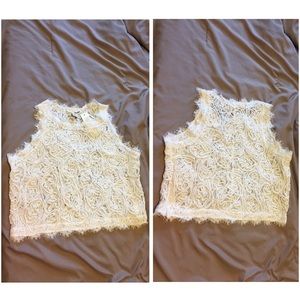Whit lace crop top