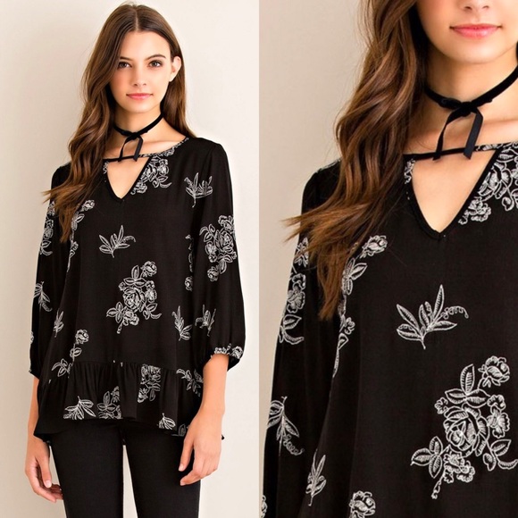 Floral Embroidered Hem Blouse - Picture 2 of 3