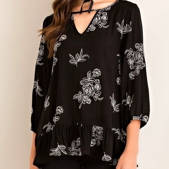 Floral Embroidered Hem Blouse - Picture 3 of 3