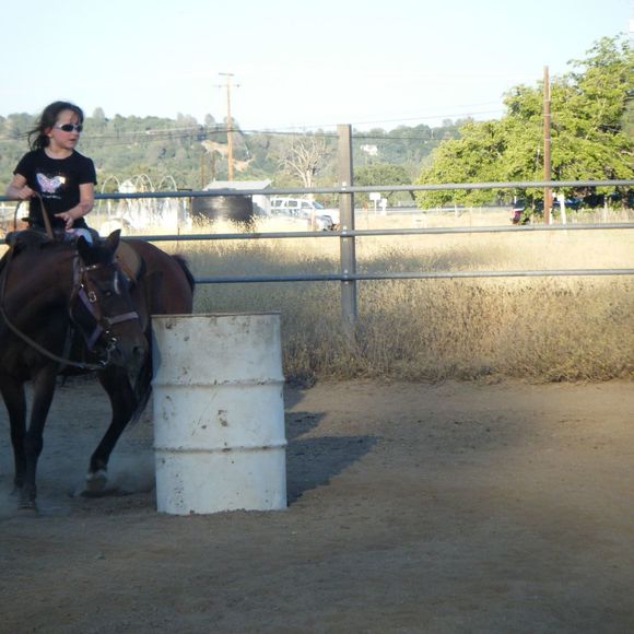 Meet your Posher, Julie - Picture 1 of 1