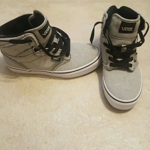 Boys Vans High Tops youth 2.5 NWOT