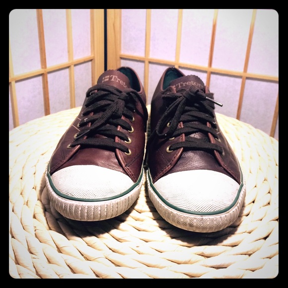 Men's ankle cut Tretorn used but still in great.