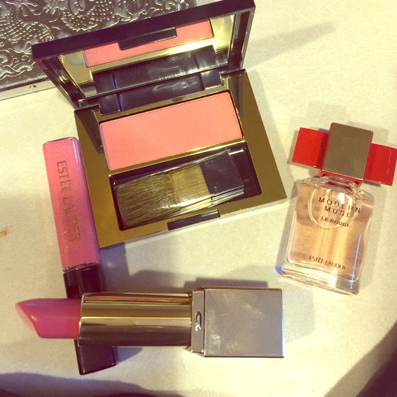Brand New Estée Lauder Set $15