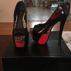 Super sexy black red with leopard print Heel
